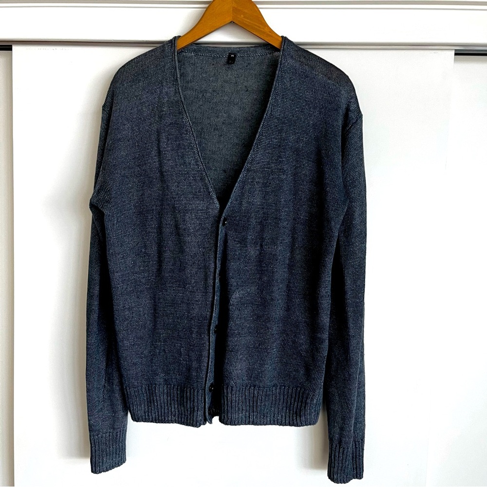 100 % knitted Linen buttoned down cardigan